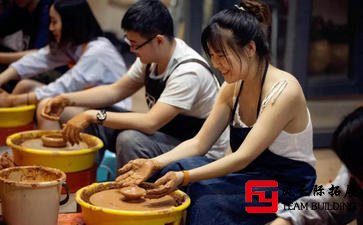 别人公司的团建活动，人见人爱天天都想参加