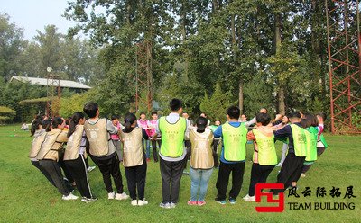 携手并进，共创未来—303车间精英拓展训练