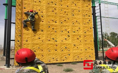 油田消防支队开展应急救援拓展训练