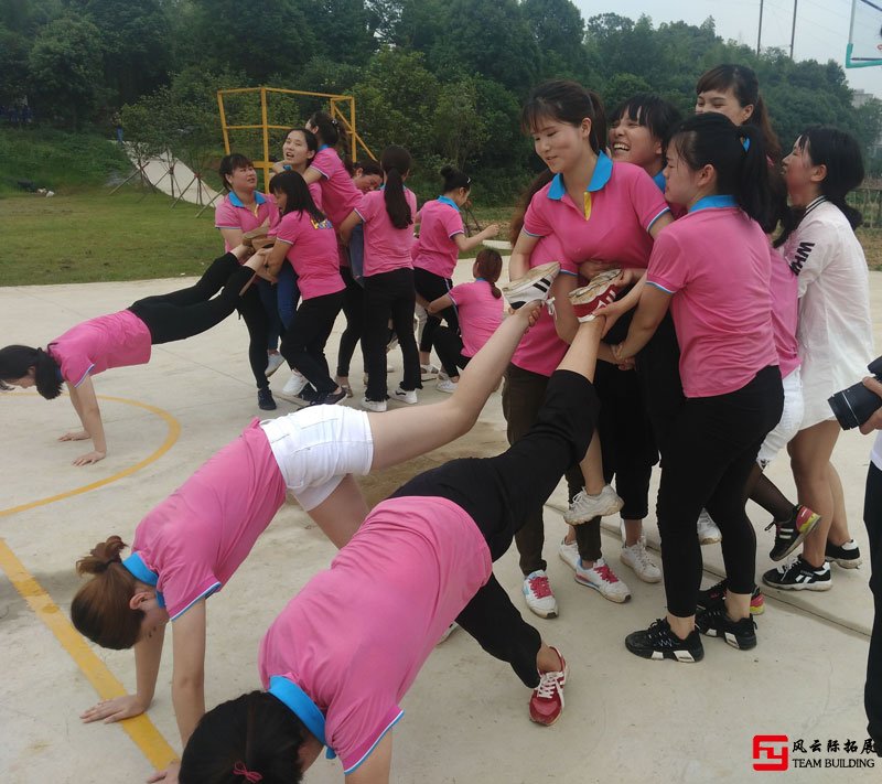 拓展八人过河「怪兽过河」