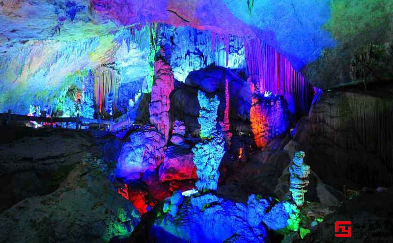 溶洞探险拓展活动 溶洞探险拓展活动