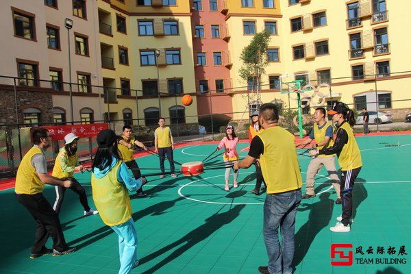 公司组织2024年户外团建拓展训练活动