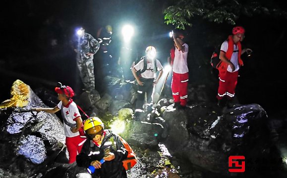 公司组织深山团建,都没带手机,上山200人,下山199人…图3 公司组织深山团建,都没带手机,上山200人,下山199人…图3