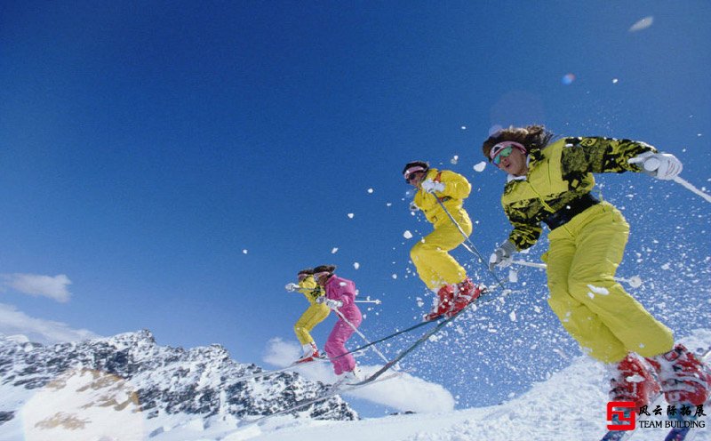 滑雪团建运动 滑雪团建运动
